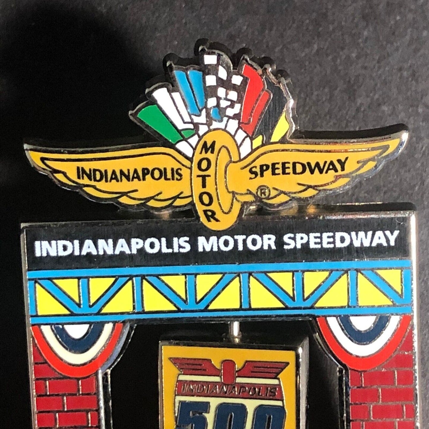 2007 Indy 500 WIBC 1070 Radio Barn Door w/ Spinner Lapel Hat Pin NOS Ltd Ed*