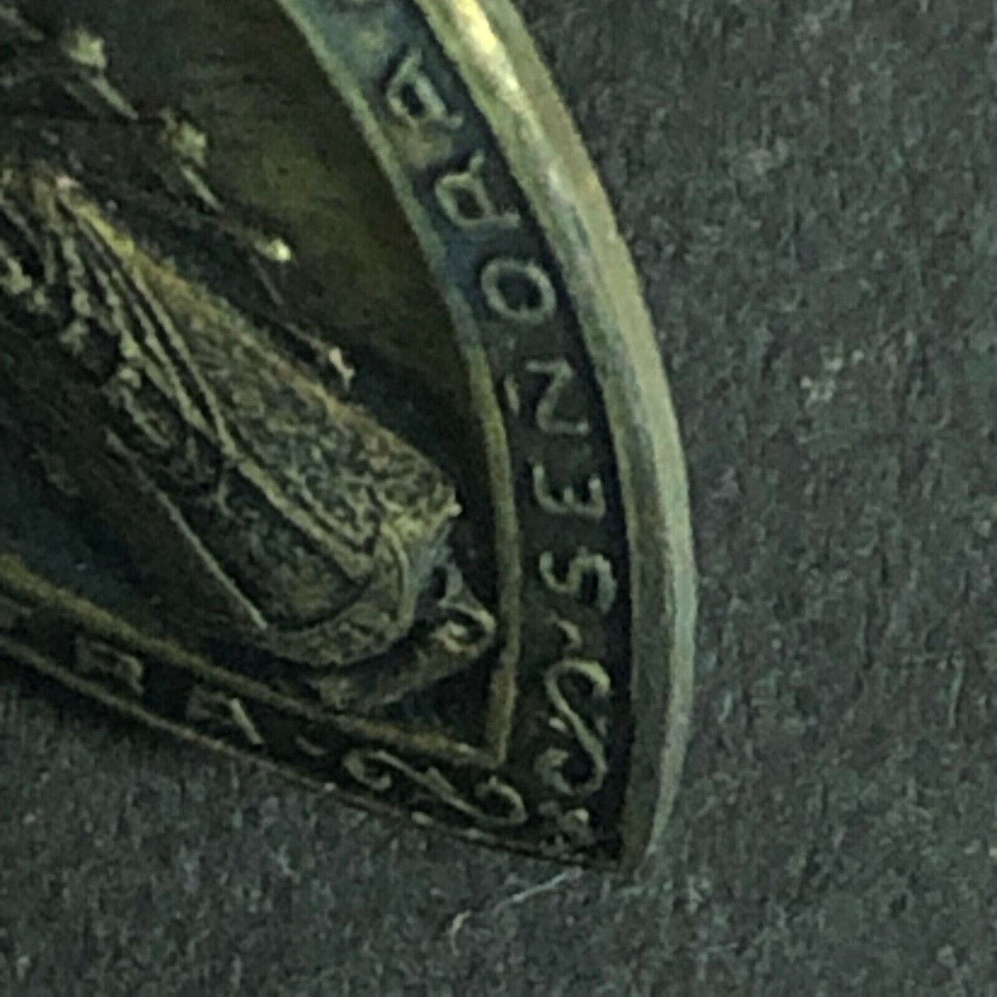 1934 XXXII Congreso Bucaristico Internacional Buenos Aires Shield Pendant