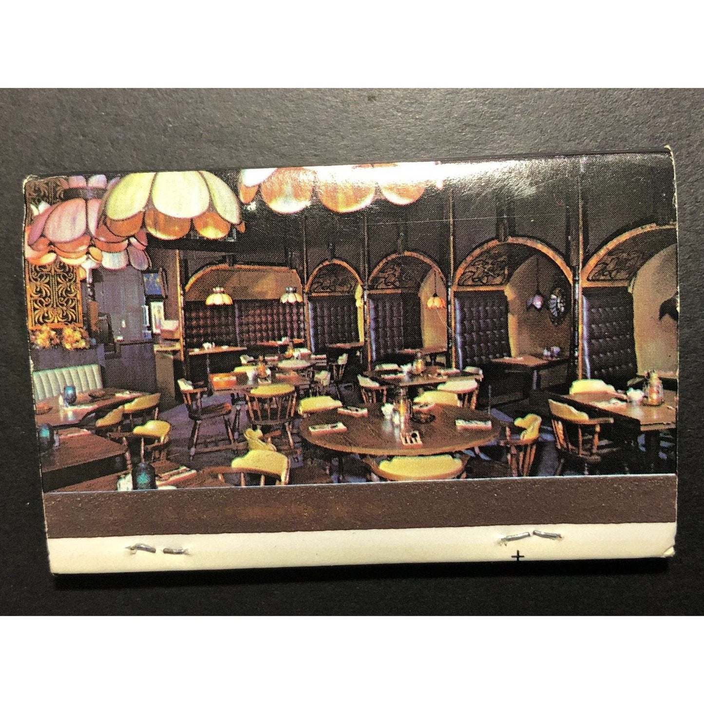 Harvey's Countryside Inn Restaurant Lounge Illinois Full Matchbook 40 c1974-80's