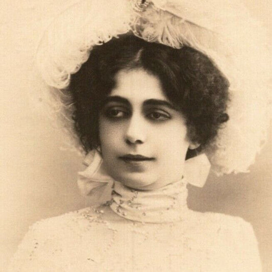c1905 Vintage Russian RPPC* Theatre / Stage / Screen Actress Postcard (4343)