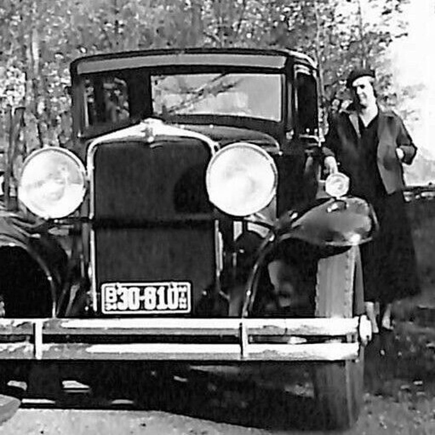 Vintage Original B & W Photo c1929 Woman Posing w/ Automobile
