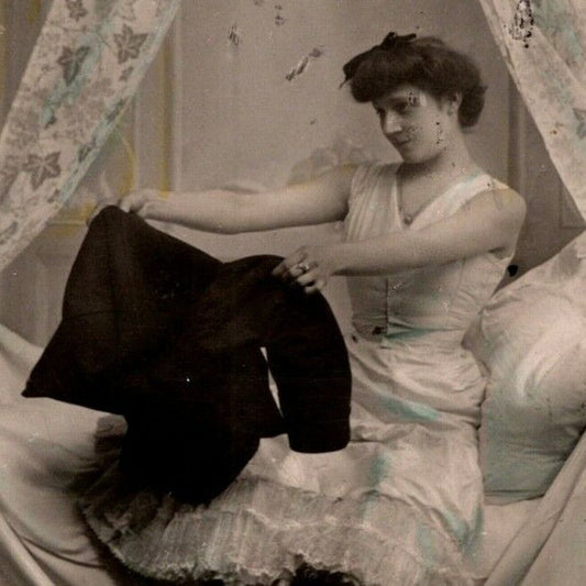 c1912 Vintage Russian Theatre / Stage / Film Actress Postcard (4233)