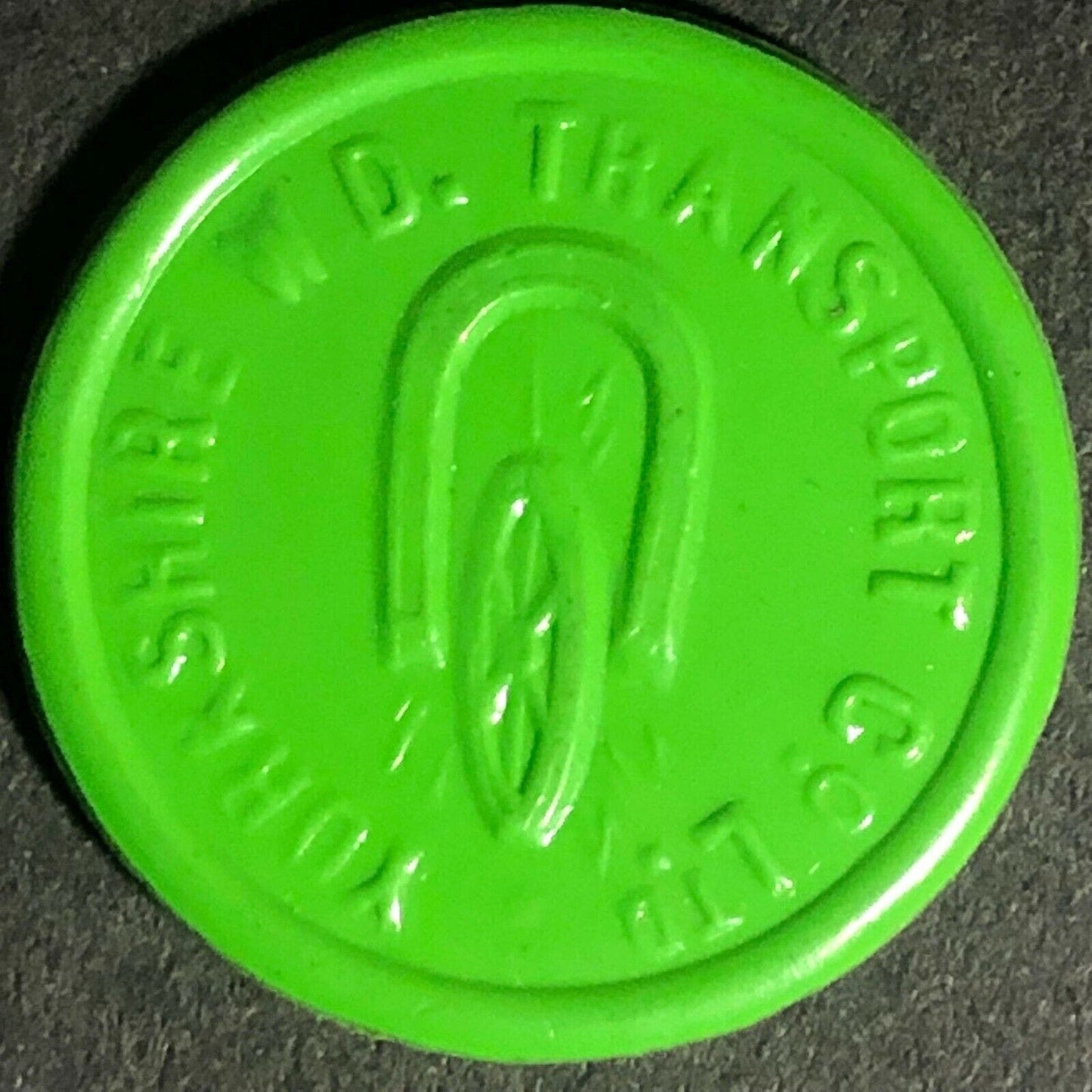 Yorkshire W.D. Transport England Plastic Token Green 2D 22mm c50's-60's