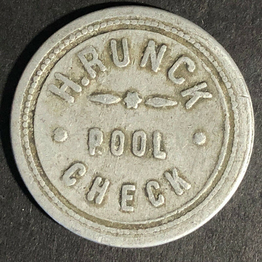H. Runck Pool Check (Dayton Kentucky ?) Aluminum G/F 5c Drink Token 30.9mm Eagle