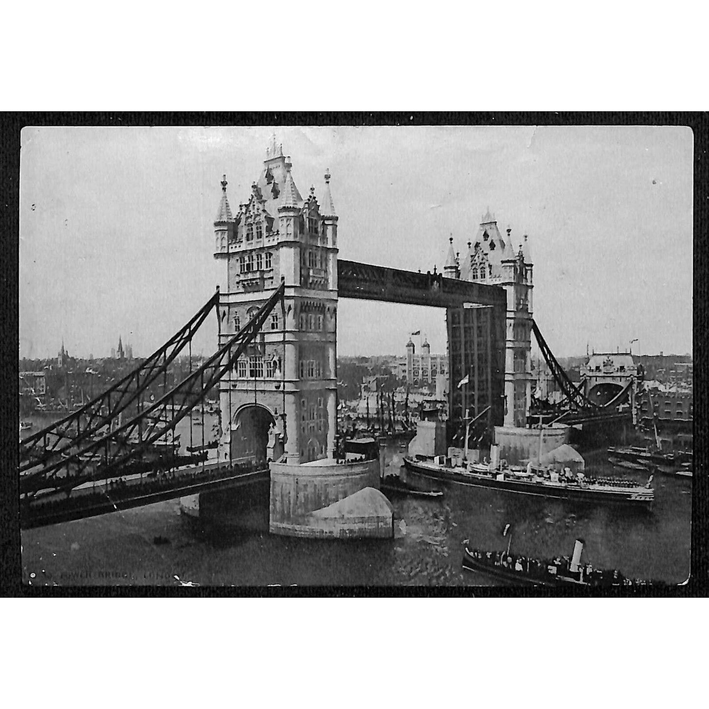 c1898 Victorian Trade Card "Hood's Photo of the World" Tower Bridge London
