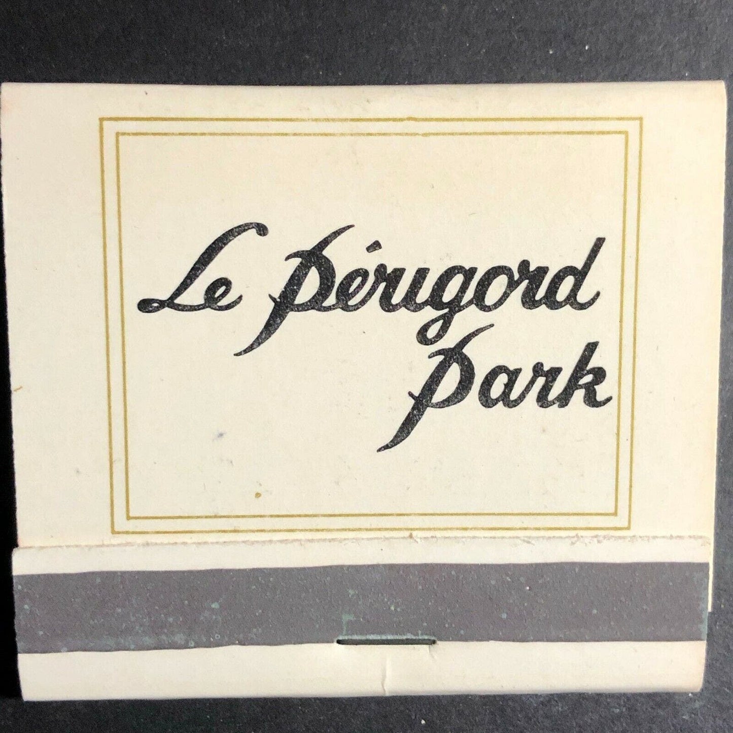 Scarce 1970's Full Matchbook Le Perigord Park Restaurant - Park & 63rd NYC