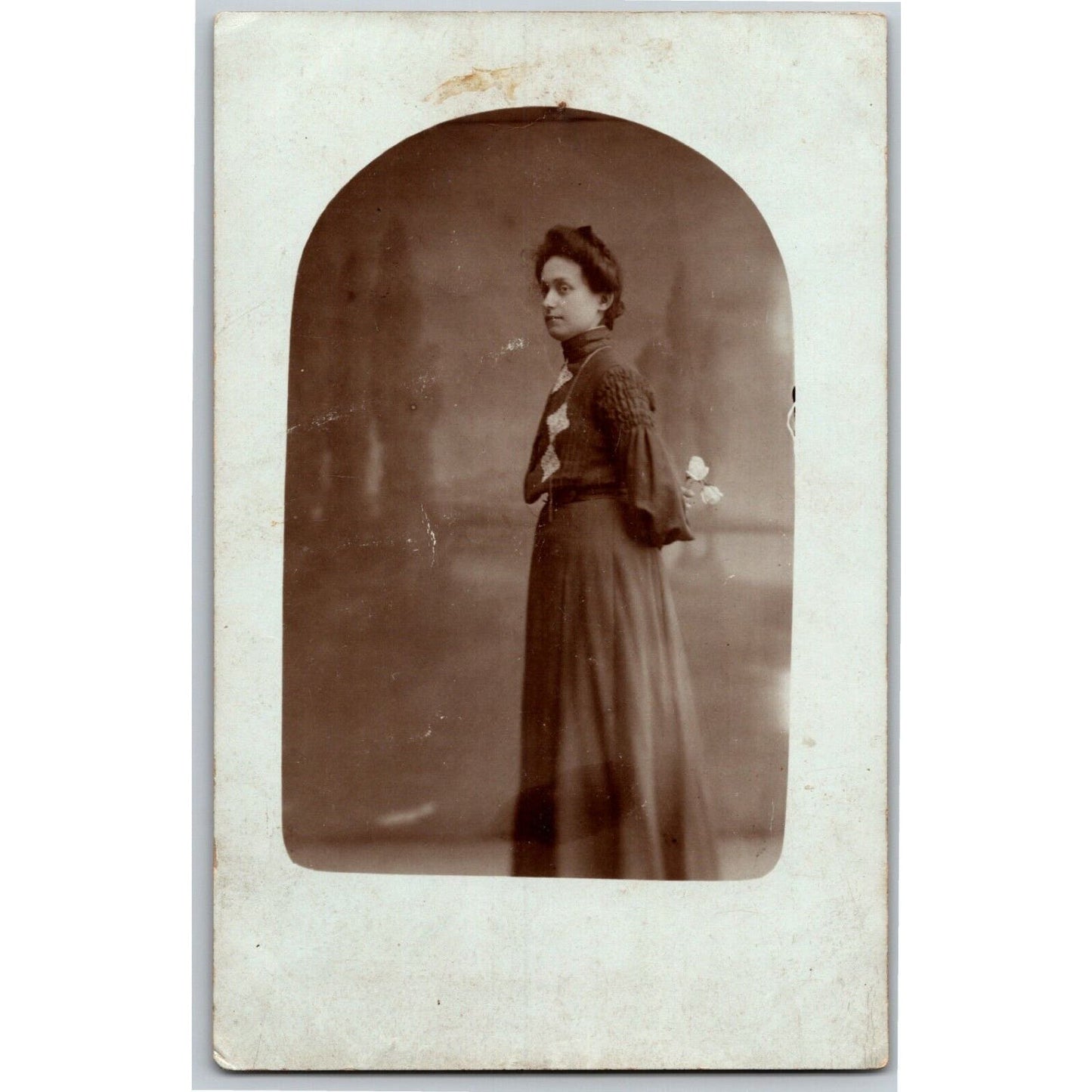 c1910 Vintage Russian RPPC* Theatre / Stage / Screen Actress Postcard (4420)
