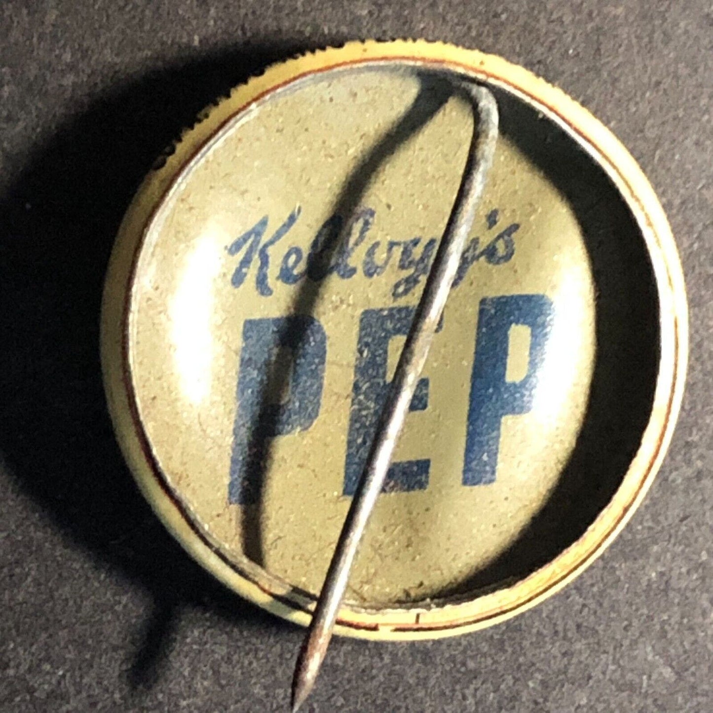 Mama Katzen Jammer Kellogg's Pep Cereal Steel Pinback Button c1945-47