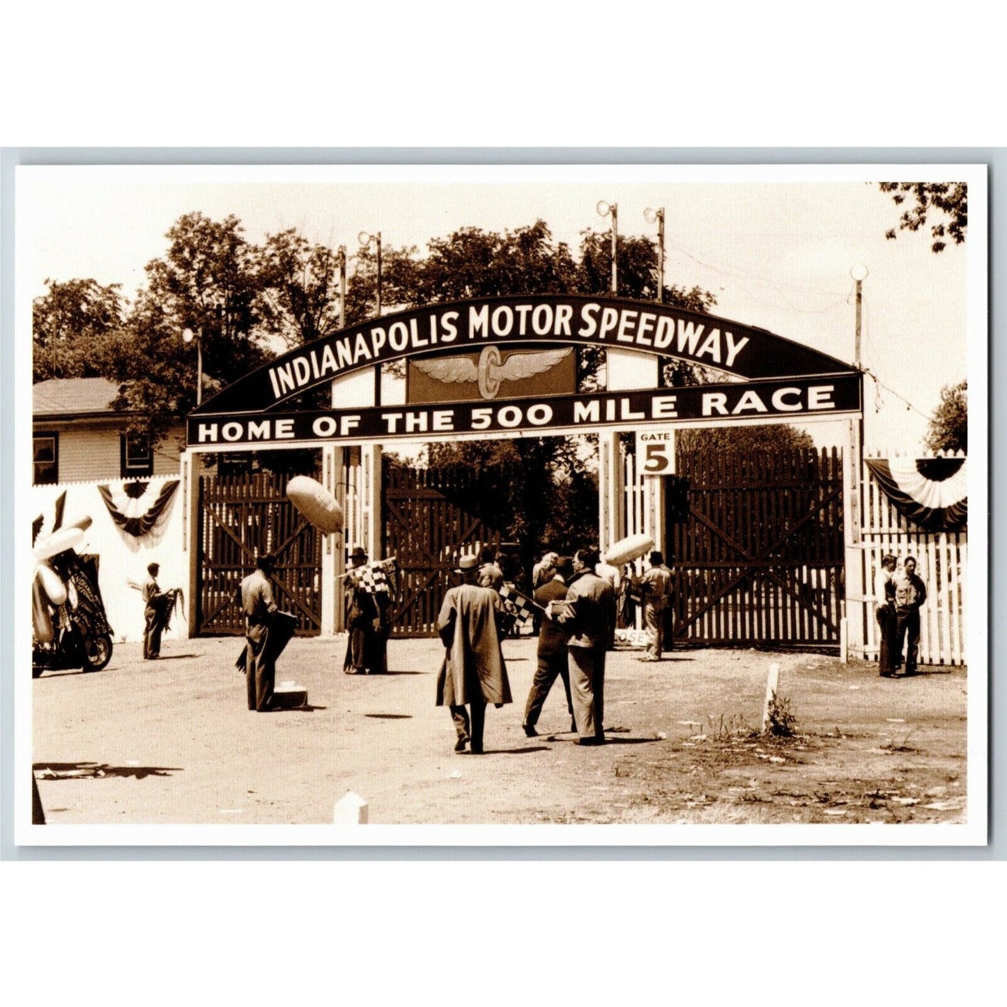 c2001 Indy 500 - Reprint of 1947 Entrance - Speedway NOS 4" x 5 3/4" Postcard