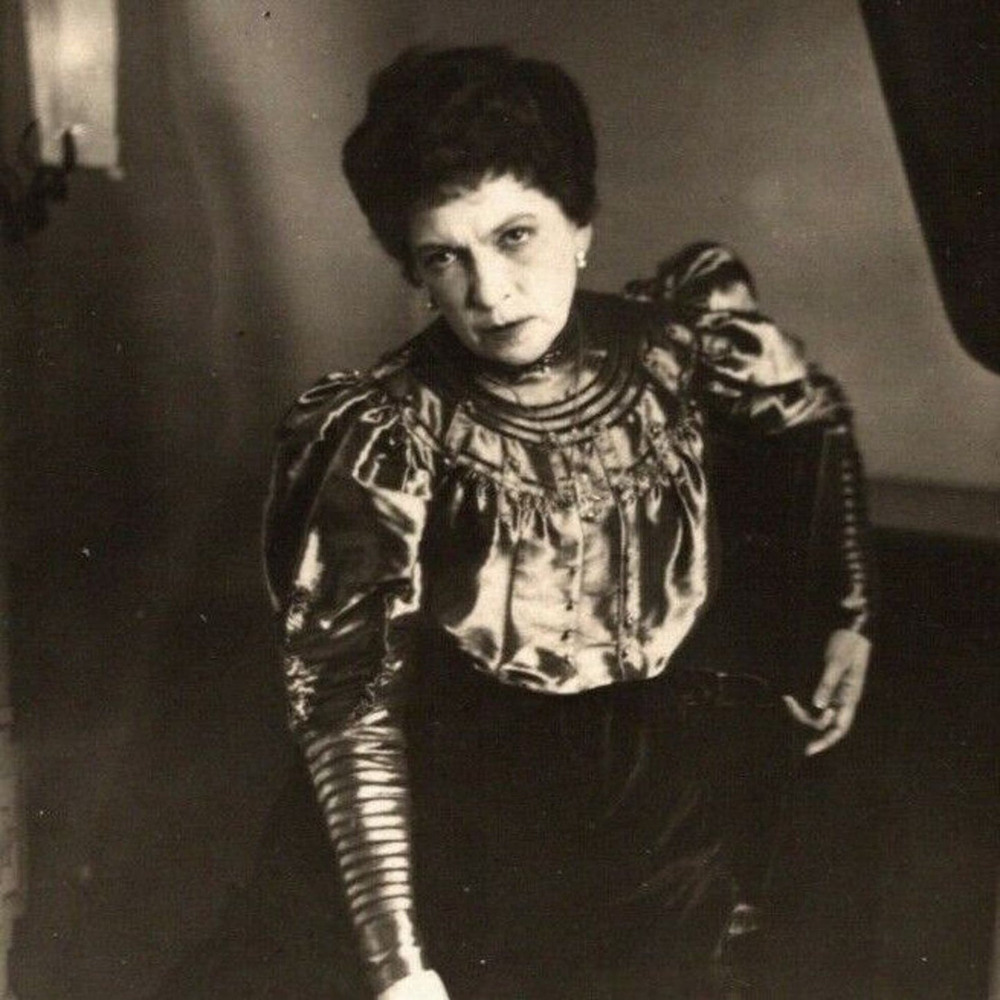 c1905 Vintage Russian RPPC* Theatre / Stage / Screen Actress Postcard (4450)