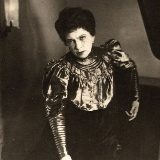 c1905 Vintage Russian RPPC* Theatre / Stage / Screen Actress Postcard (4450)