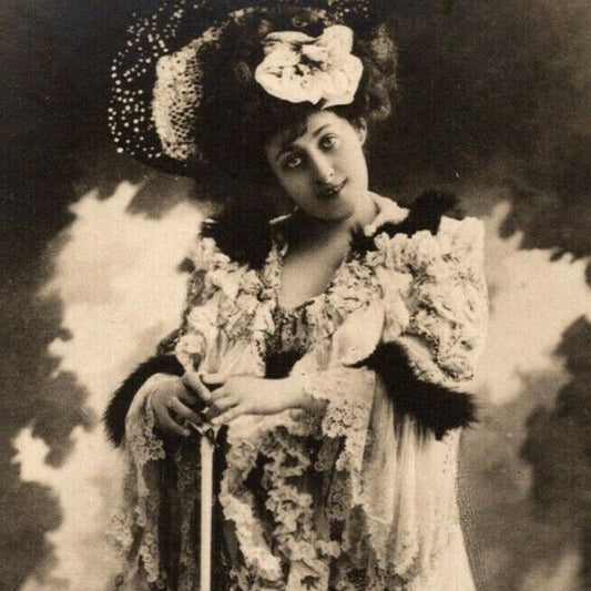 c1905 Vintage Russian RPPC* Theatre / Stage / Screen Actress Postcard (4436)