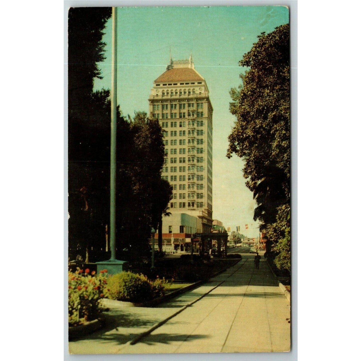 Vintage Postcard -- "Security First National Bank Building", Fresno, CA Unposted