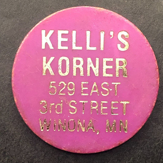 Winona, MN Kelli's Korner Plastic G/F One Mixed Drink Token 28.6mm c1970's-80's