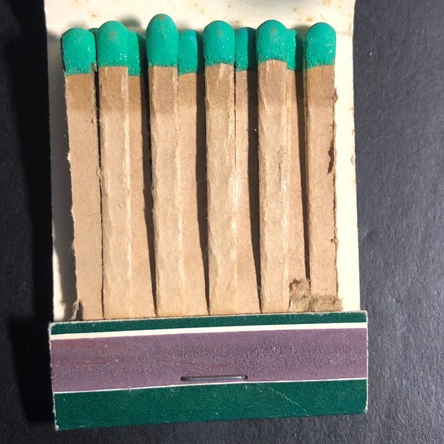 White Pines Gold Club Bensenville, IL Matchbook c1974-84 w/ Swinging Golfer