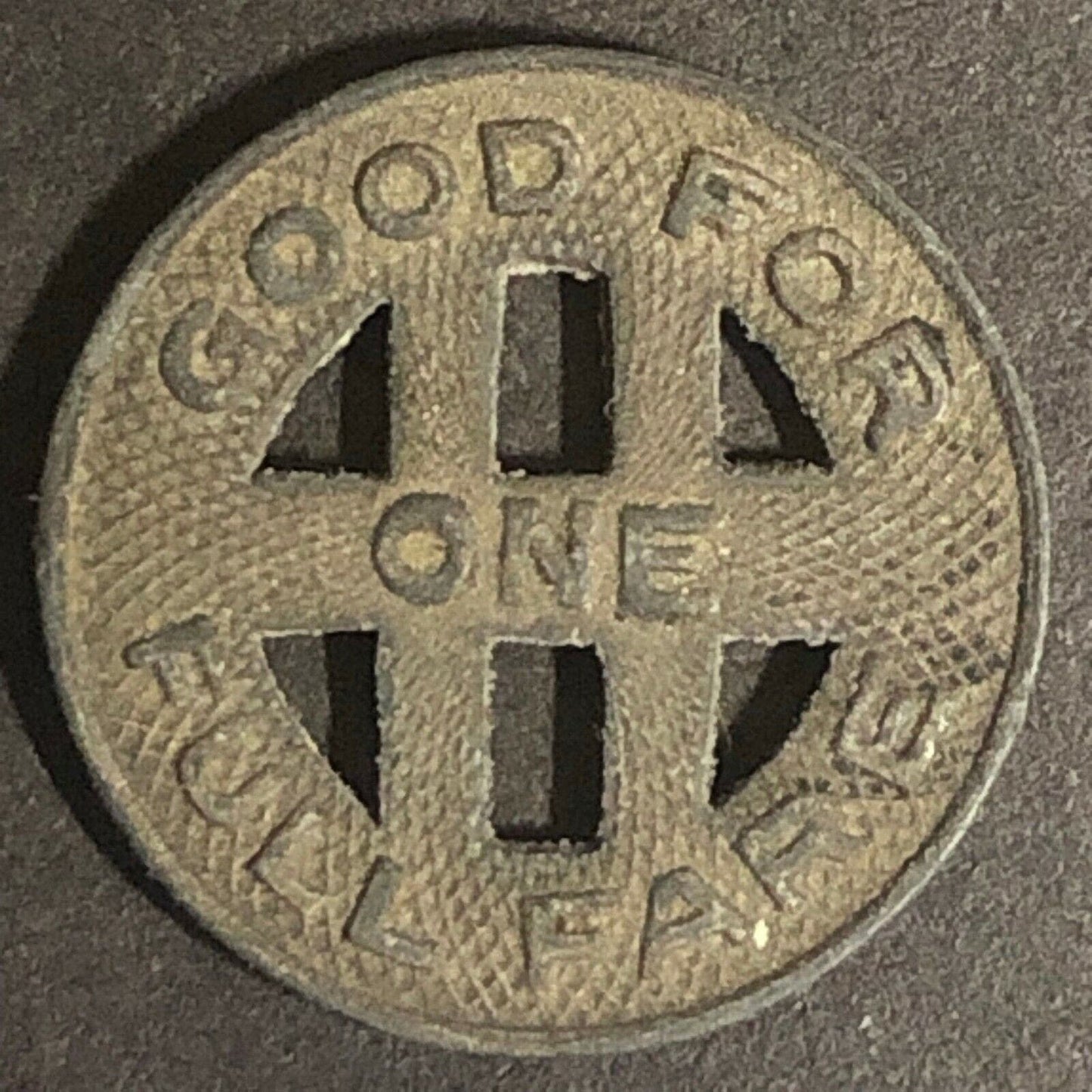 1924 16mm Honolulu Rapid Transit G/F One Full Fare Transit Token -- HI