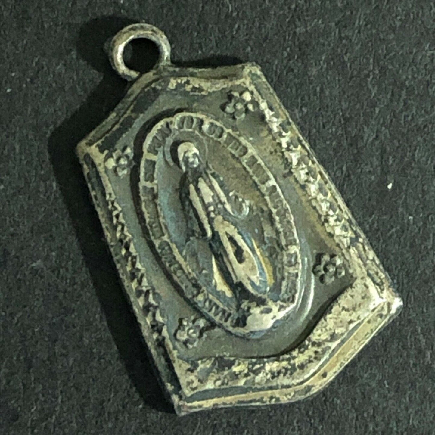 Vintage 19mm c1960's-70's Non-Ferrous "Mary" Religious Pendant