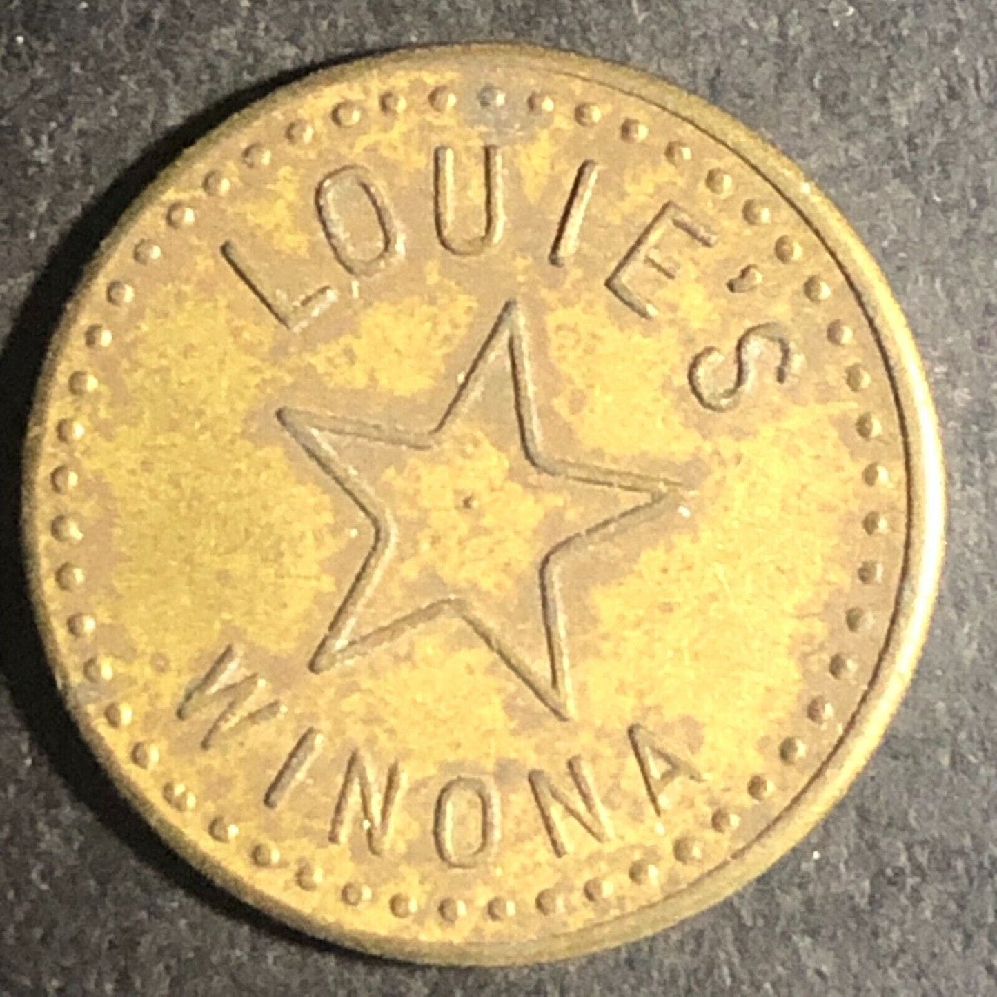Louie's Winona (Louis Lilla Beer Tavern) G/F 5¢ in Trade Token 19mm Scarce