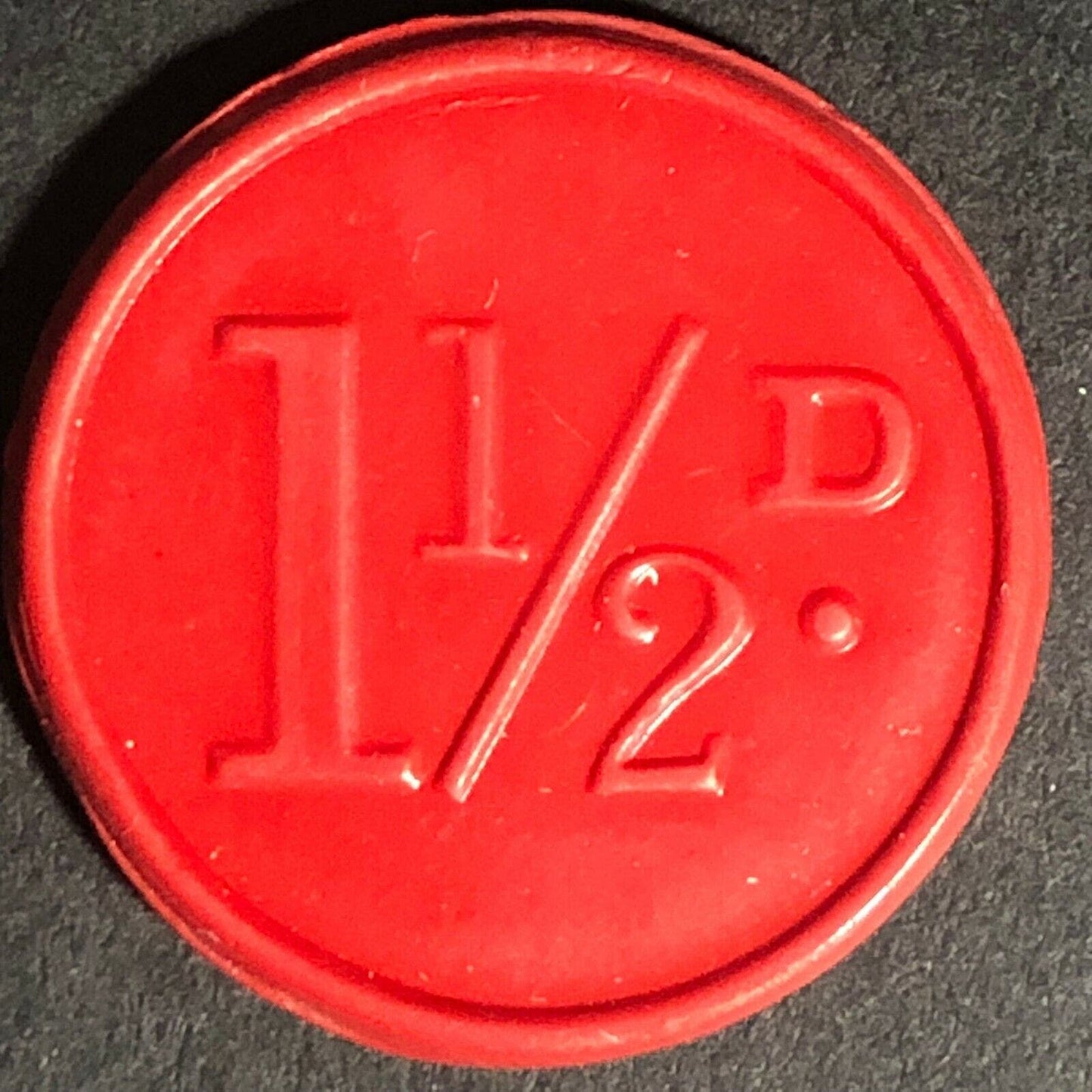 Burton-Upon-Trent England Plastic Transport Token Red 1 1/2D 21mm c50's-60's