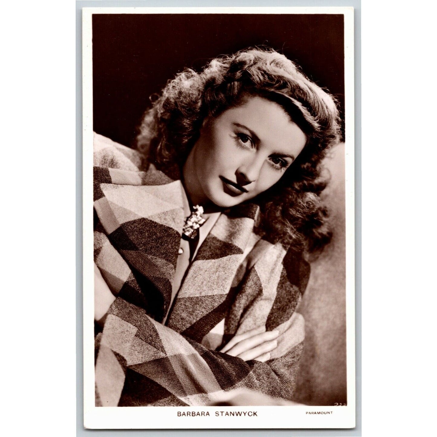 Barbara Stanwyck Paramount Glossy Postcard-like Card - Ken Prag Coll. - VGC