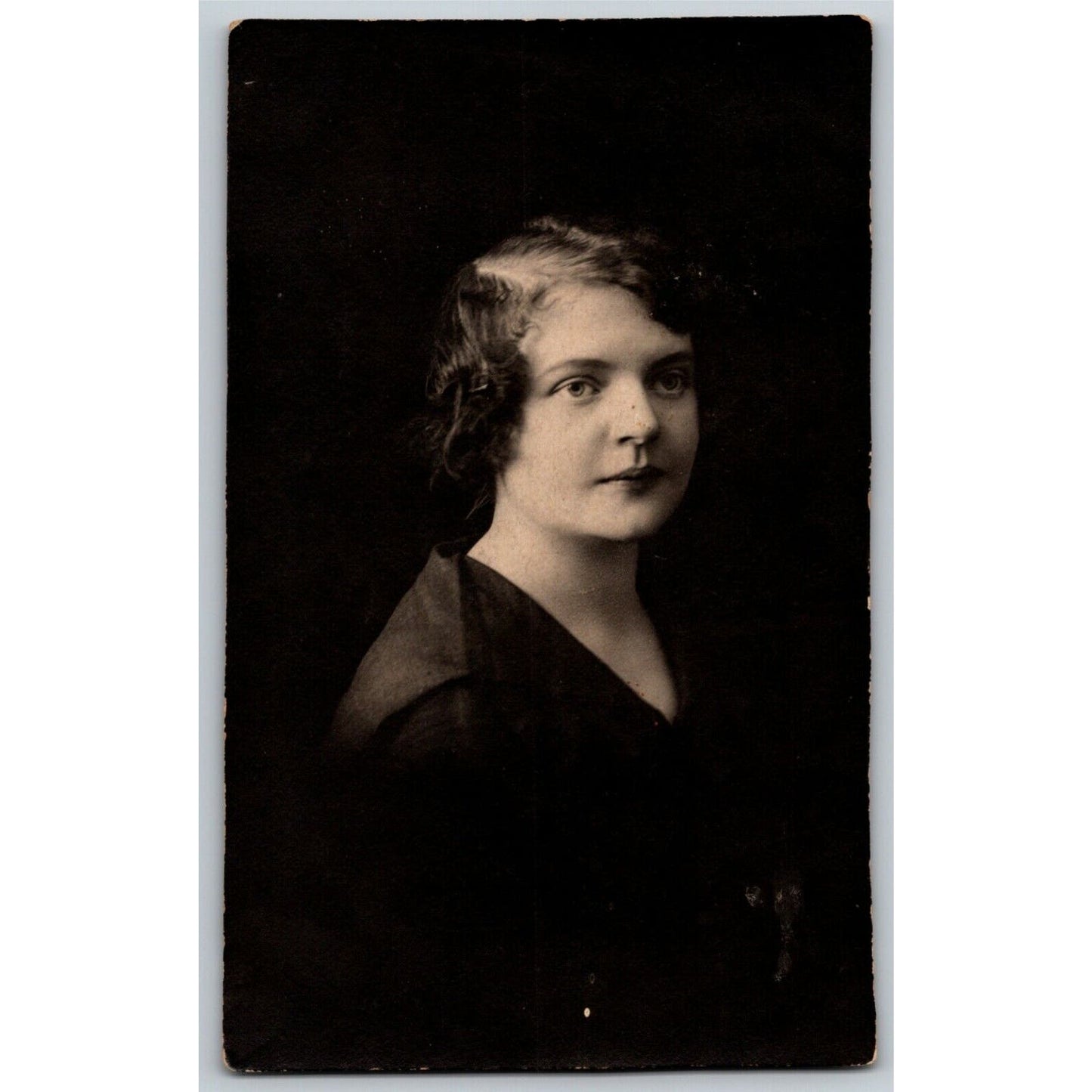c1910 Vintage Russian RPPC* Theatre / Stage / Screen Actress Postcard (4419)