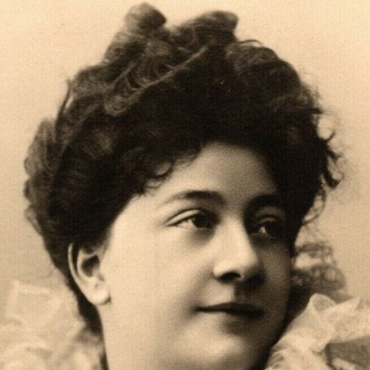 c1905 Vintage Russian RPPC* Theatre / Stage / Screen Actress Postcard (4364)