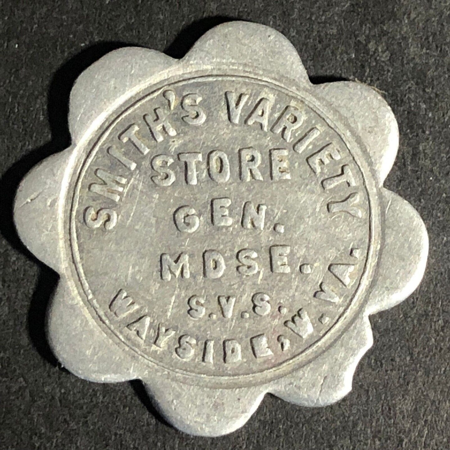 Wayside, W. VA - Smith's Variety Store G/F 10c Alum Scalloped Token 23.76mm