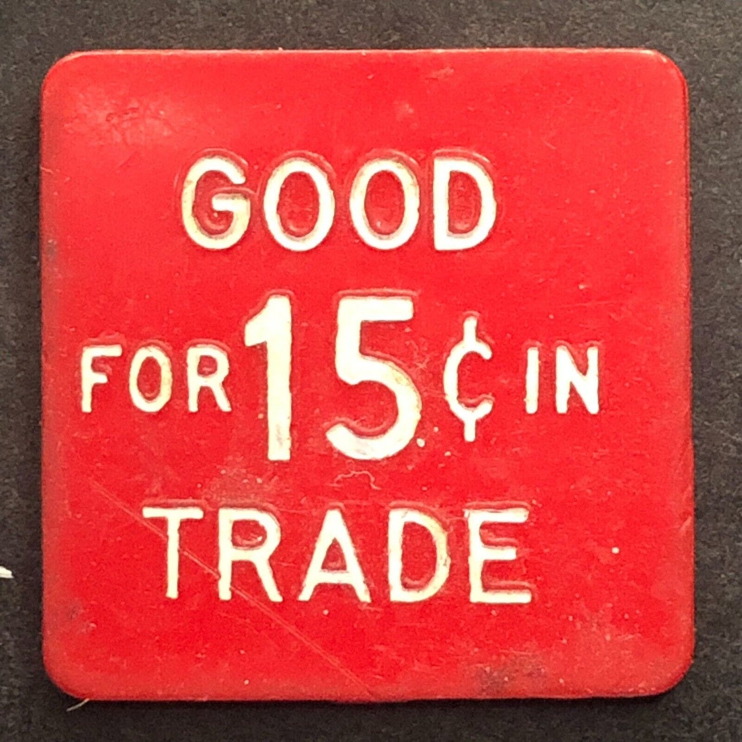 Iola ,WI "Lakewood" Plastic G/F 15¢ In Trade Token 23mm / c1960's-70's
