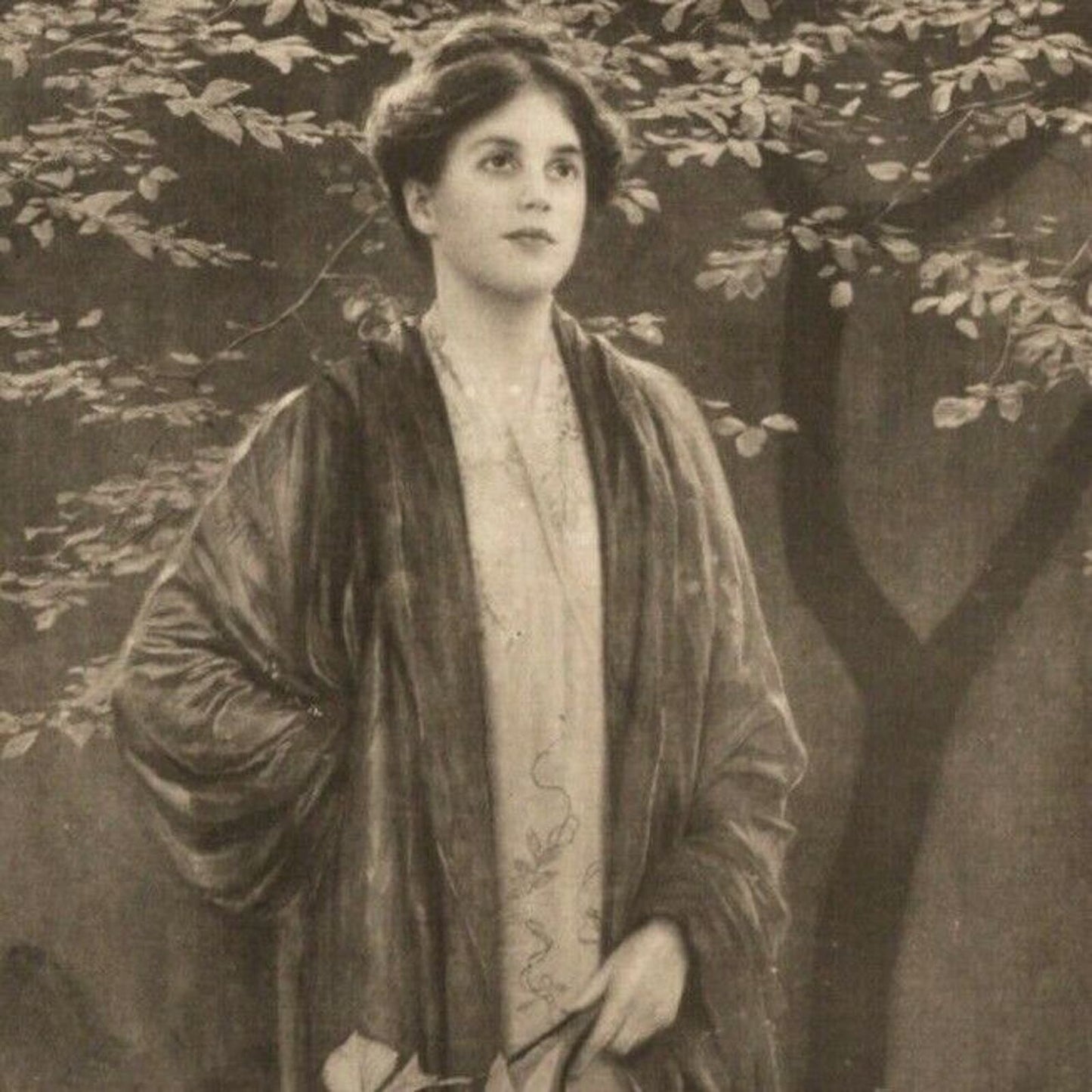 c1910 Vintage Russian RPPC* Theatre / Stage / Screen Actress Postcard (4339)