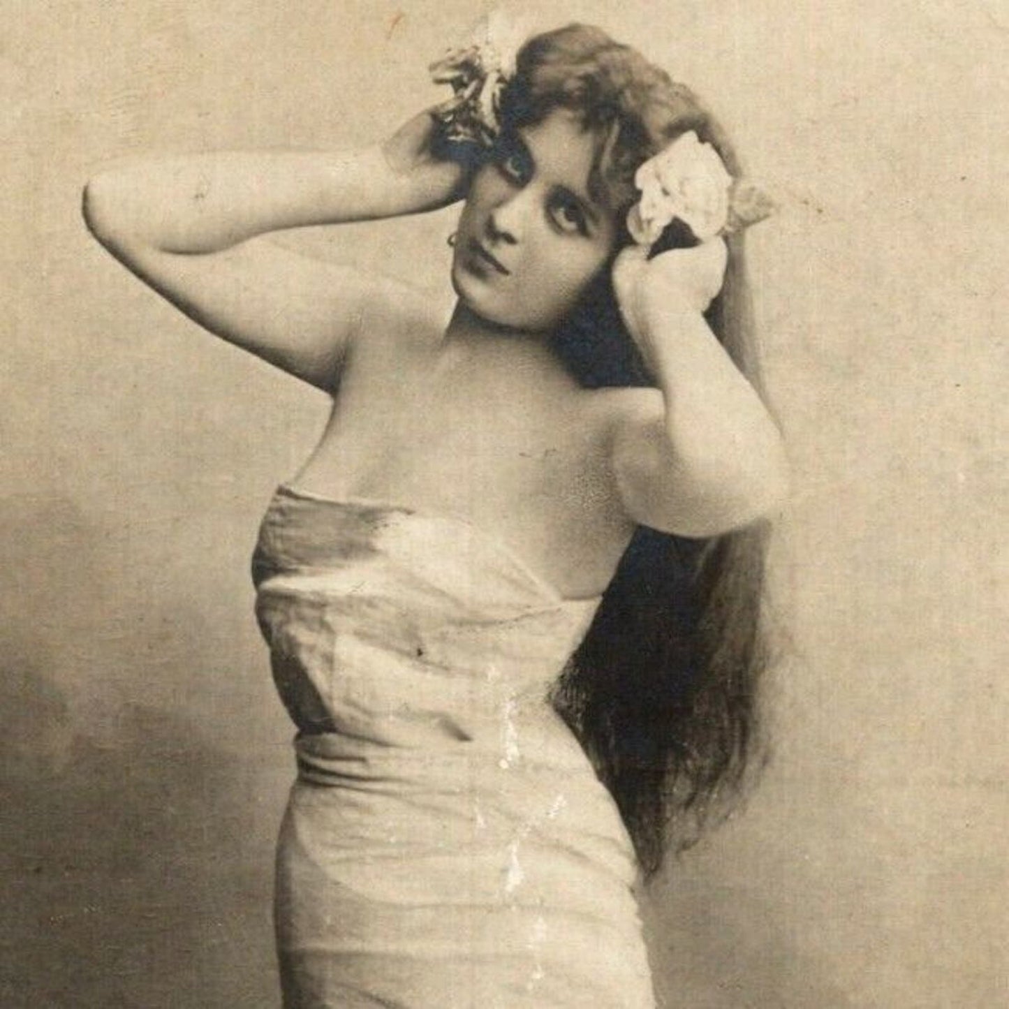 c1909 Vintage Russian RPPC* Theatre / Stage / Screen Actress Postcard (4438)