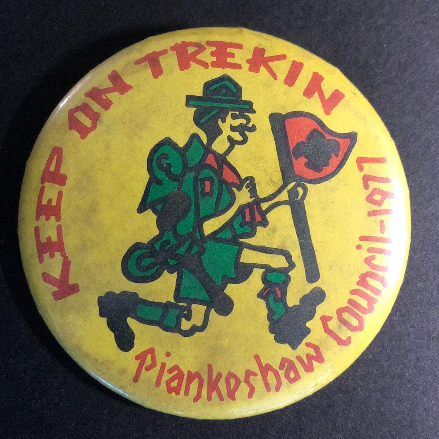 BSA "Keep On Trekin" 1977 Piankeshaw Council Boys Scout 2 1/8" Pinback Button