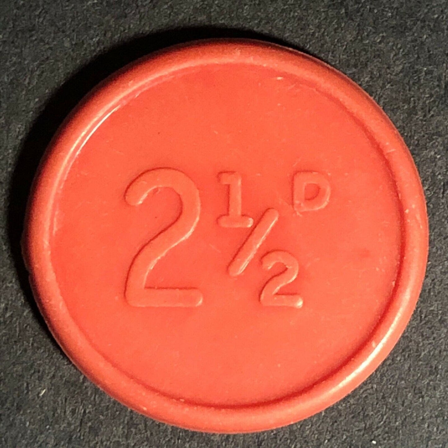 Huddersfield Transport England Plastic Token Red 2 1/2D 22mm c50's-60's