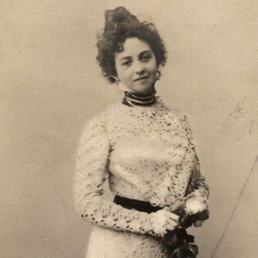c1905 Vintage Russian RPPC* Theatre / Stage / Screen Actress Postcard (4422)