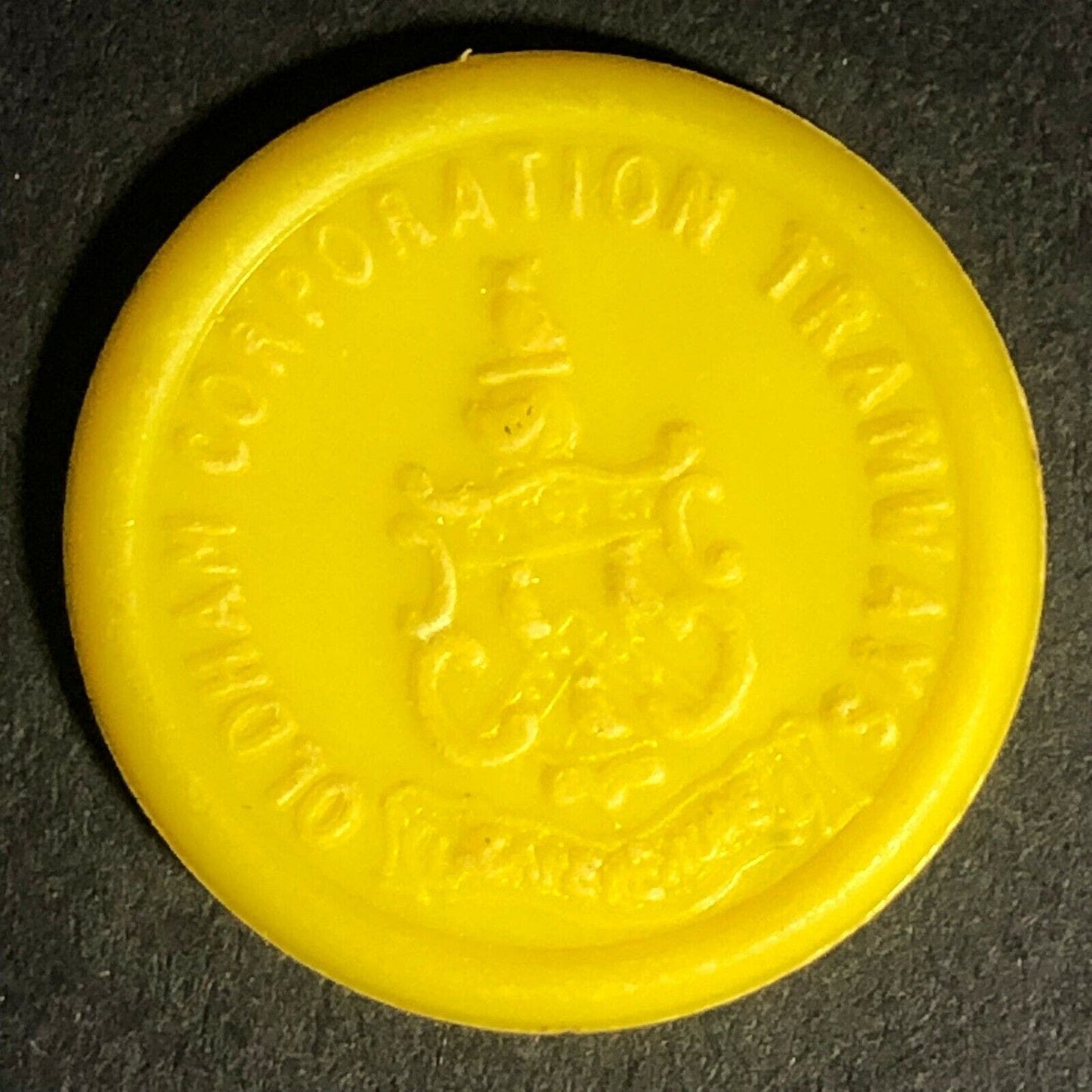 Oldham Transport England Plastic Token - Yellow 1D 22mm c50's-60's