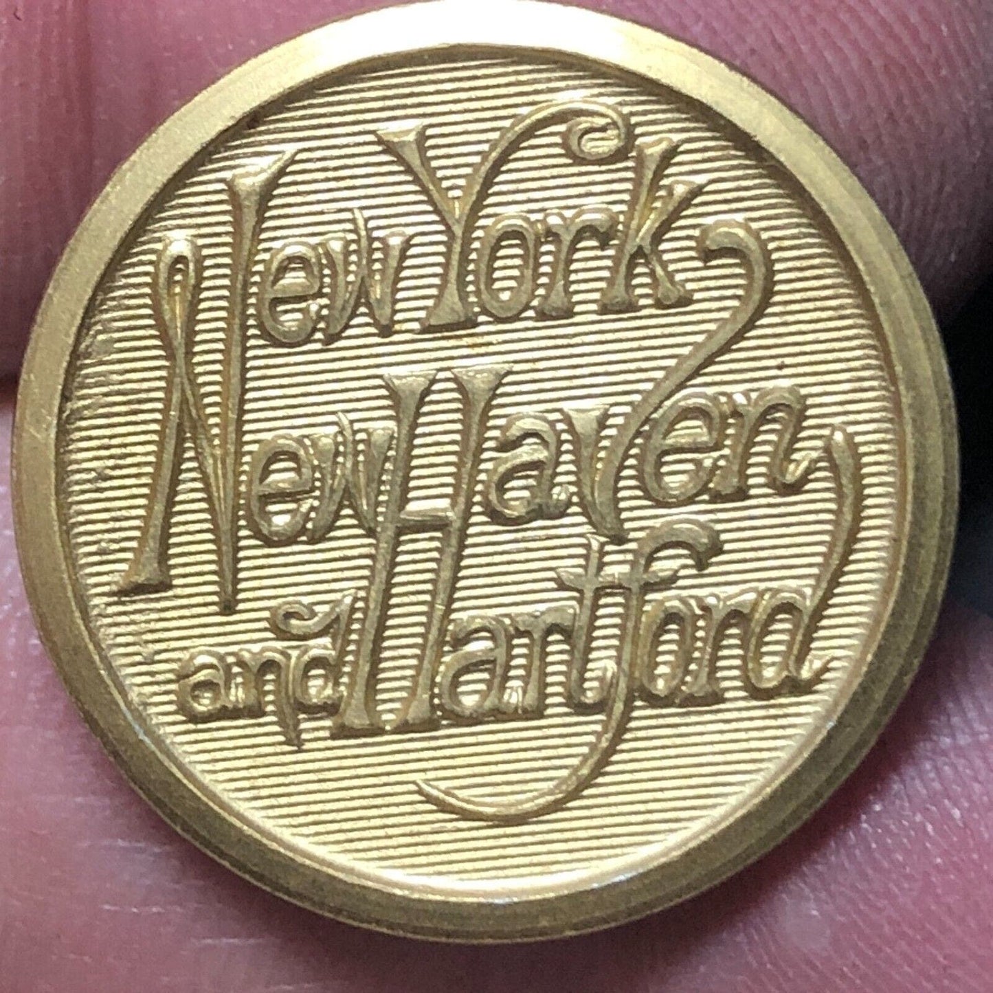 New York New Haven Hartford NH Railroad Brass Uniform Button 3/4" dia Scovill