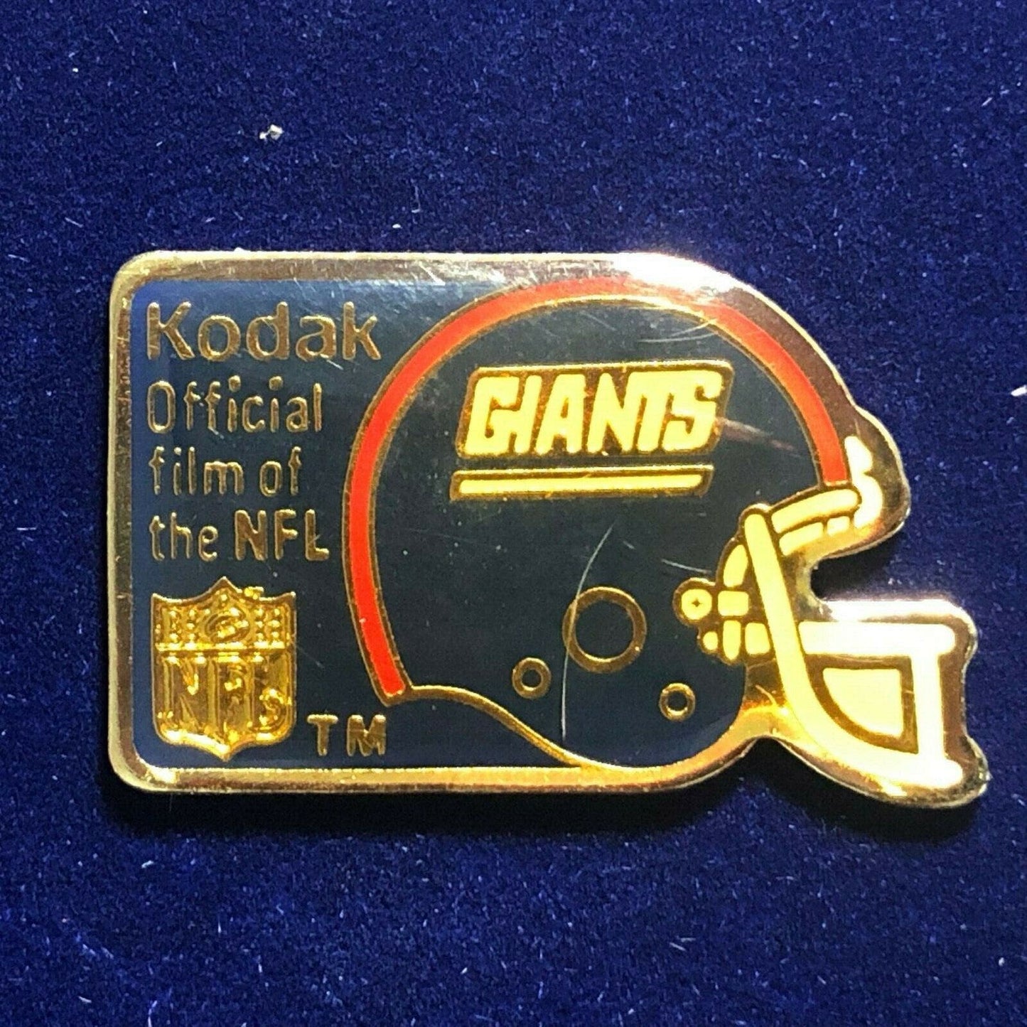 1989 Kodak Lapel Hat Pin - Official Film of The NFL Team Helmet NY Giants