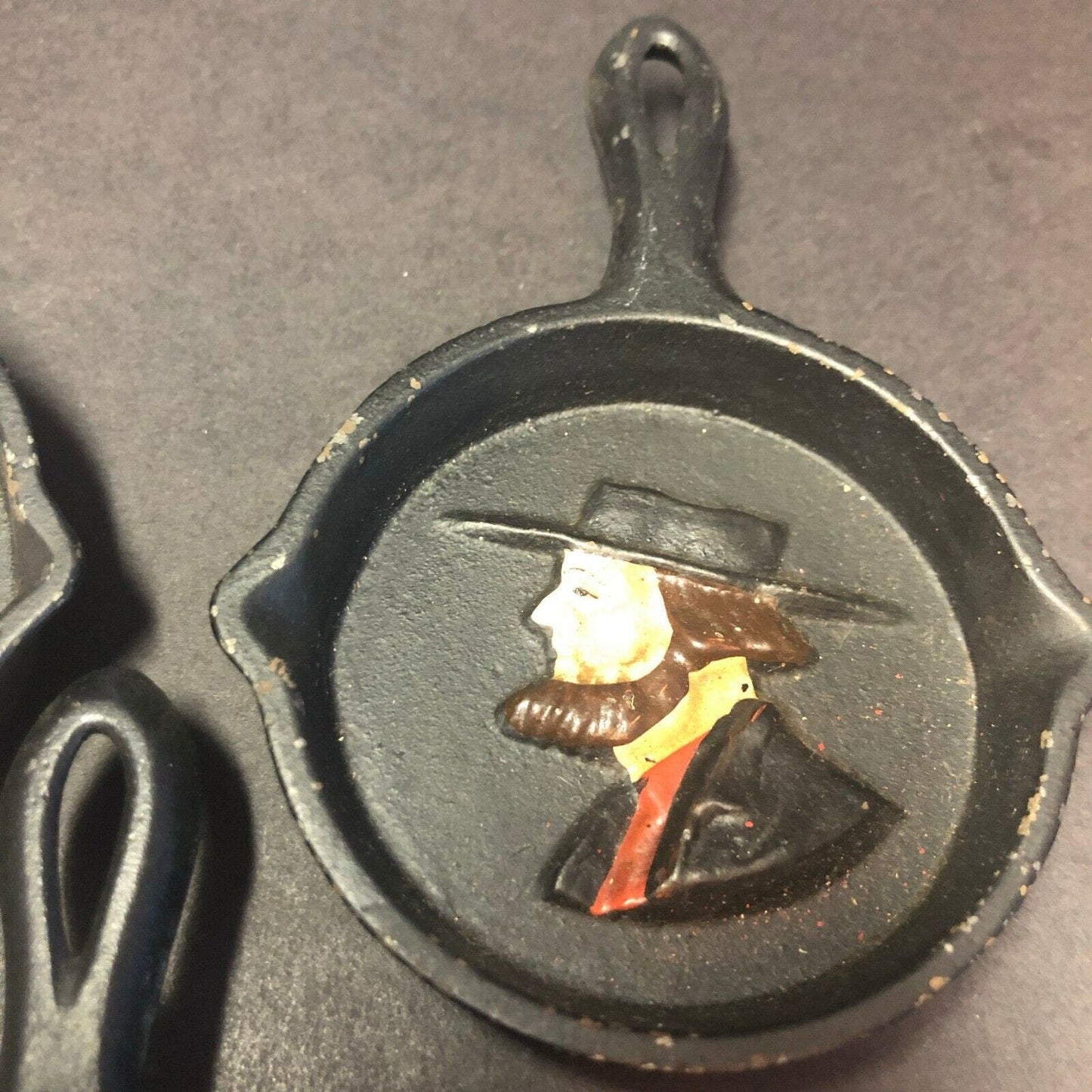 Group of 4 John Wright ? Amish Mini Cast Iron Pan / Ashtray / Spoon Rest - VGC
