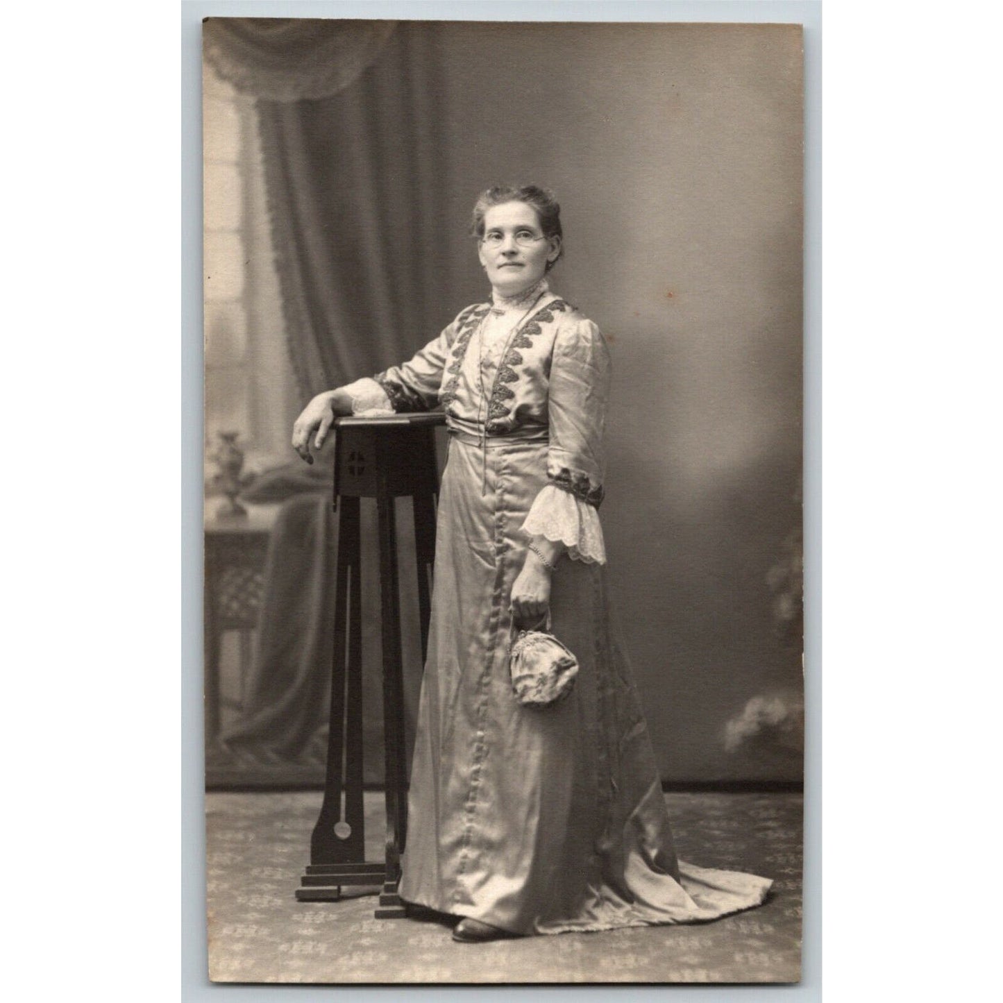 c1905 Vintage Russian RPPC* Theatre / Stage / Screen Actress Postcard (4340)