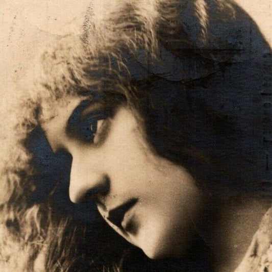 c1905 Vintage Russian RPPC* Stage / Screen Actress Postcard (4479)