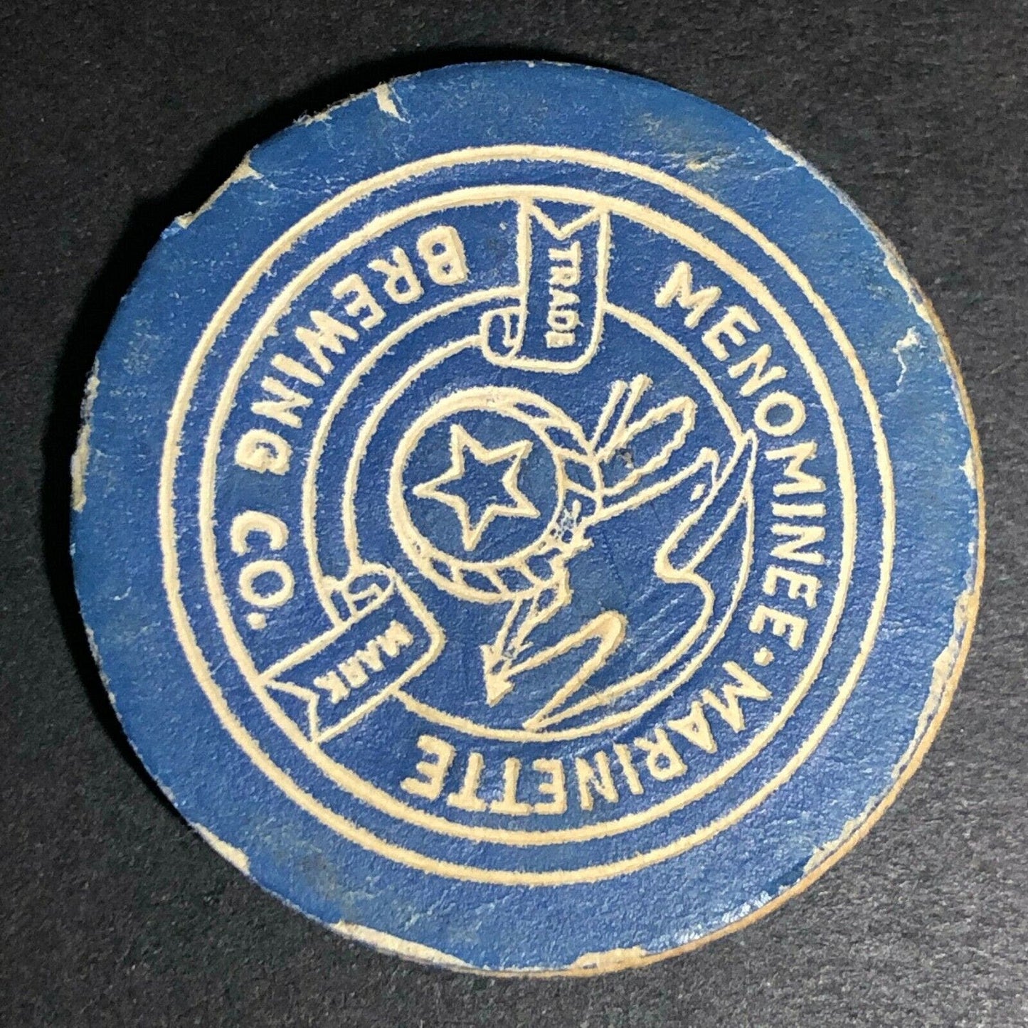 Vintage" Menominee & Marinette Brewing" Advertising Blue Fiber Wood Poker Chip