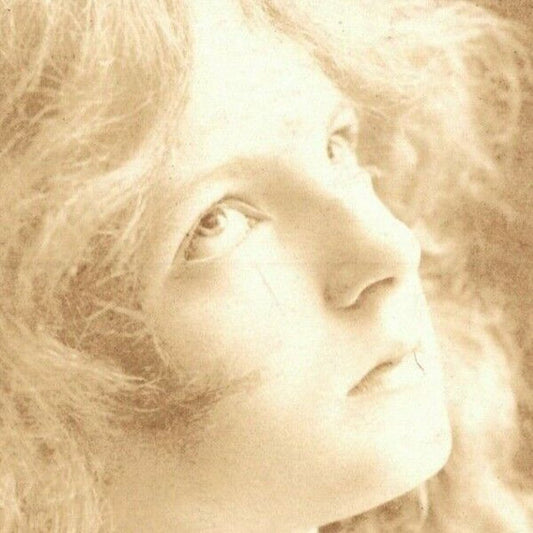 c1910 Vintage Russian RPPC* Theatre / Stage / Screen Actress Postcard (4453)