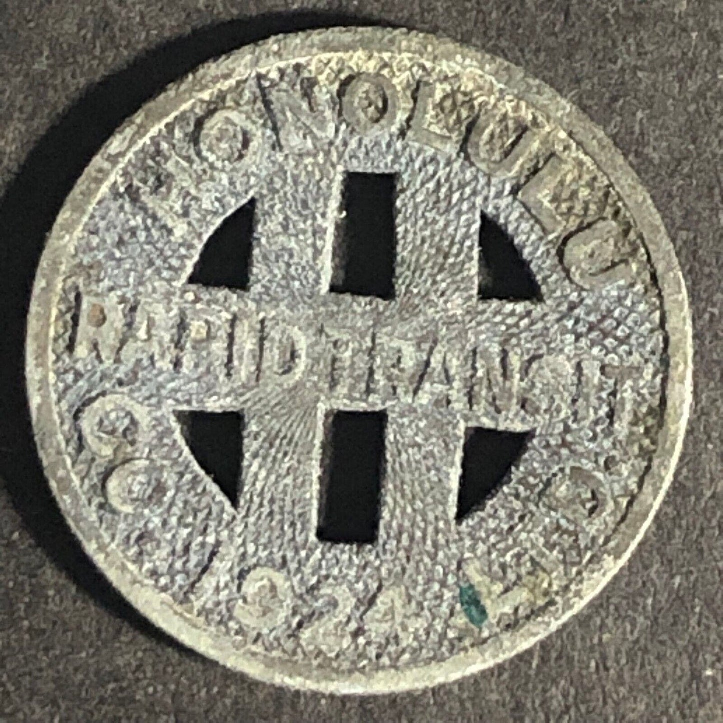 Honolulu Rapid Transit Co. 1924 G/F One Full Fare Zinc Transit Token 16.48mm