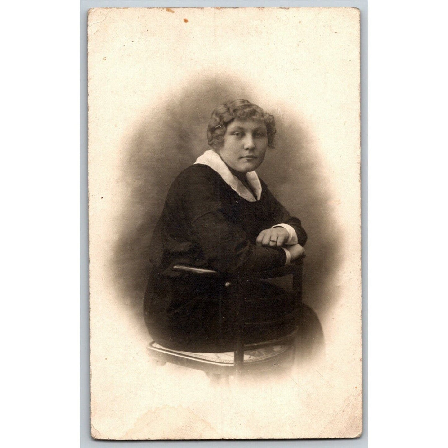 c1910 Vintage Russian RPPC* Theatre / Stage / Screen Actress Postcard (4389)