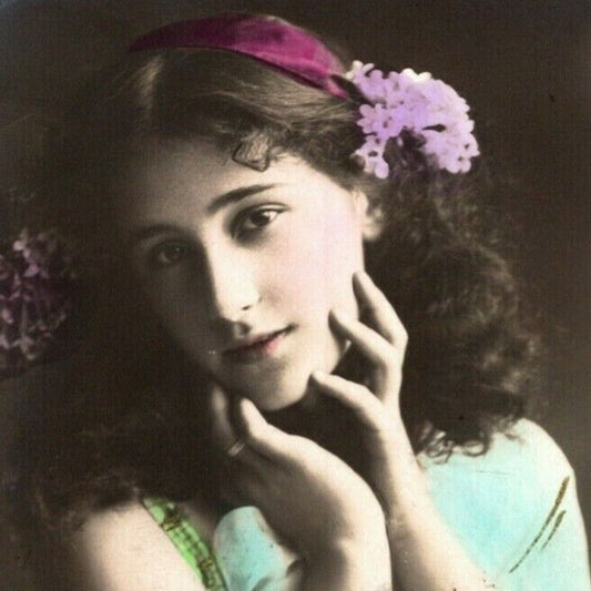 c1919 Vintage Russian RPPC* Theatre / Stage / Screen Actress Postcard (4325)
