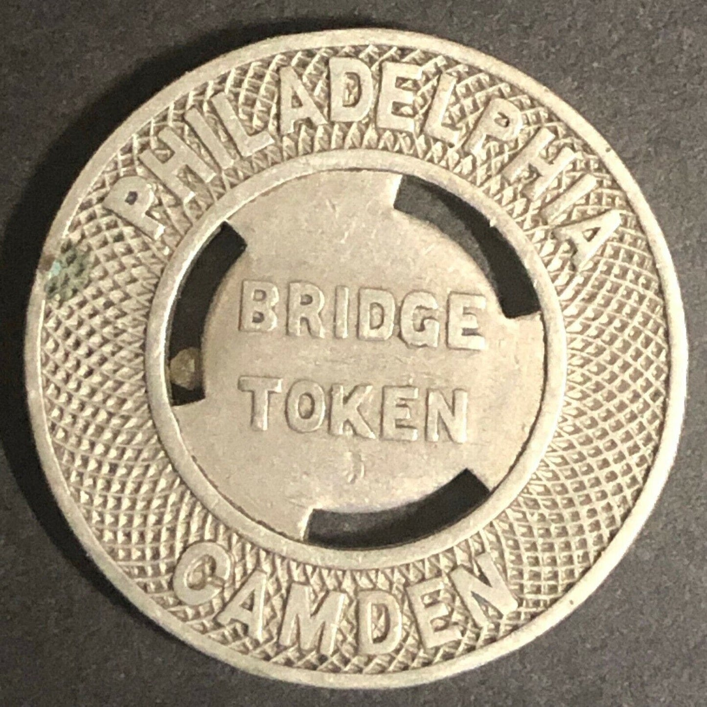 22mm Delaware River Bridge Line Camden - Philadelphia Transit Token (1654)