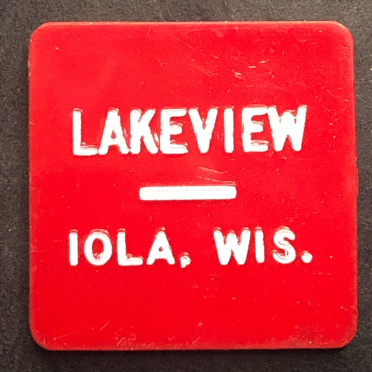 Iola ,WI "Lakewood" Plastic G/F 15¢ In Trade Token 23mm - c1960's-70's