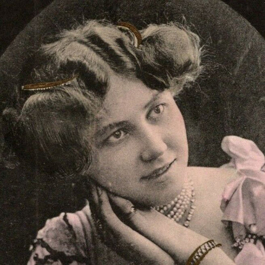 c1905 Vintage Russian RPPC* Theatre / Stage / Screen Actress Postcard (4454)