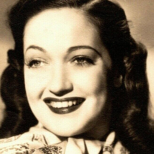 Dottie Lamour Leading Lady Postcard-like Card - Ken Prag Coll. VGC