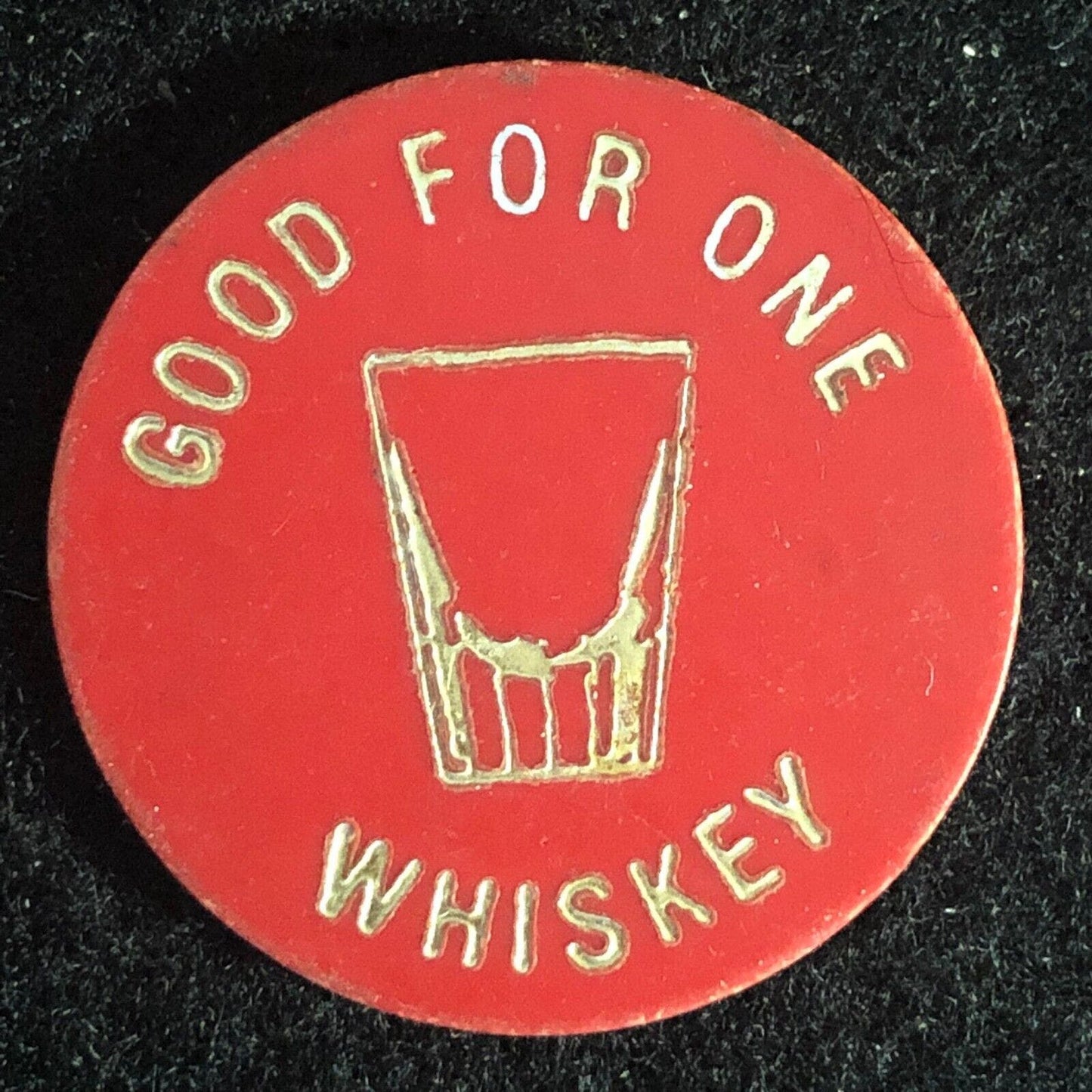Brass Key Toby & Sandy Sunbury, PA Plastic G/F Whiskey Token 28mm c1983-90's