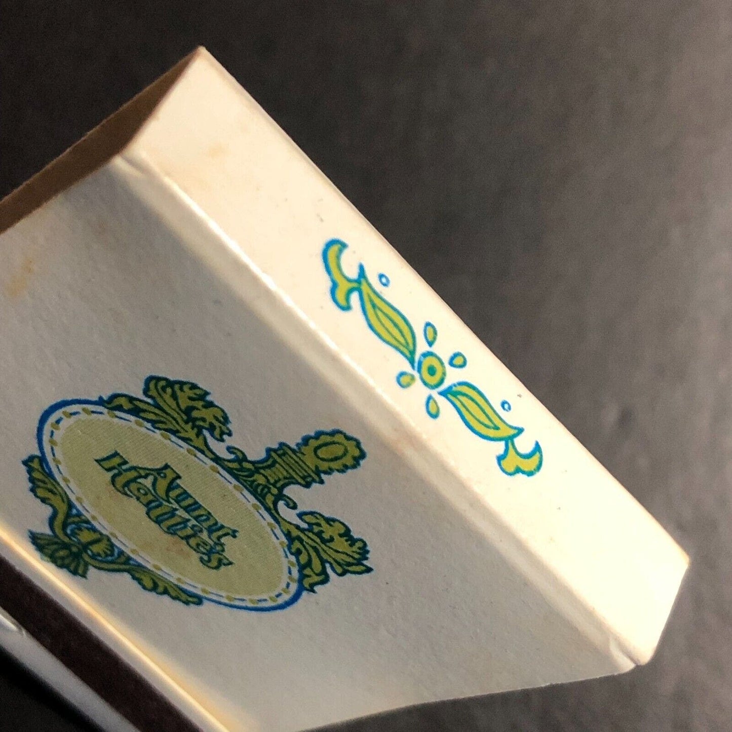Aunt Hattie's Restaurant Townhouse St Petersburg Matchbook c1968-73